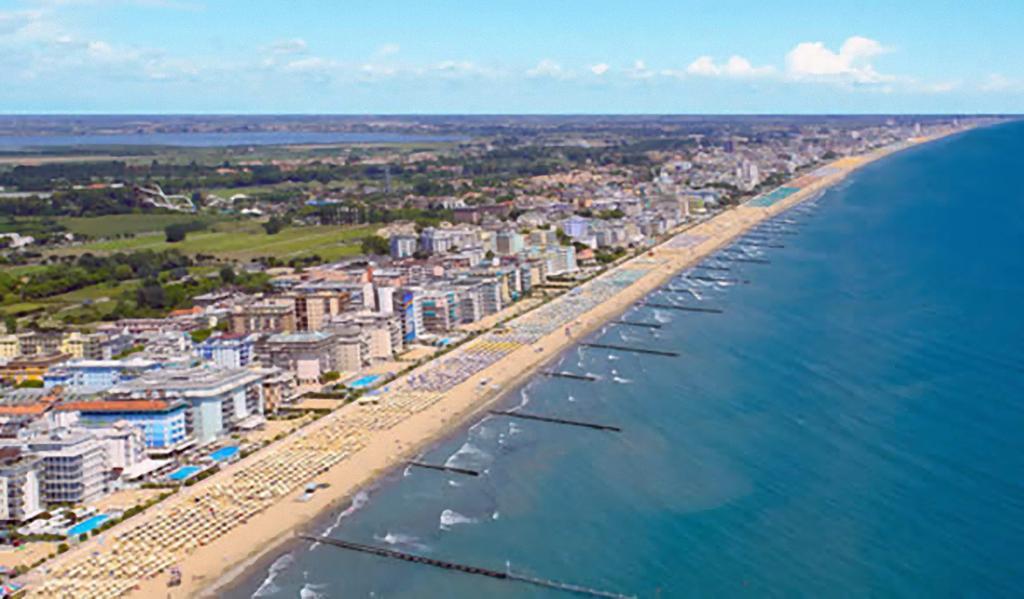 Appartamenti Cristina Carraro Immobiliare - Family Apartments Lido di Jesolo Luaran gambar