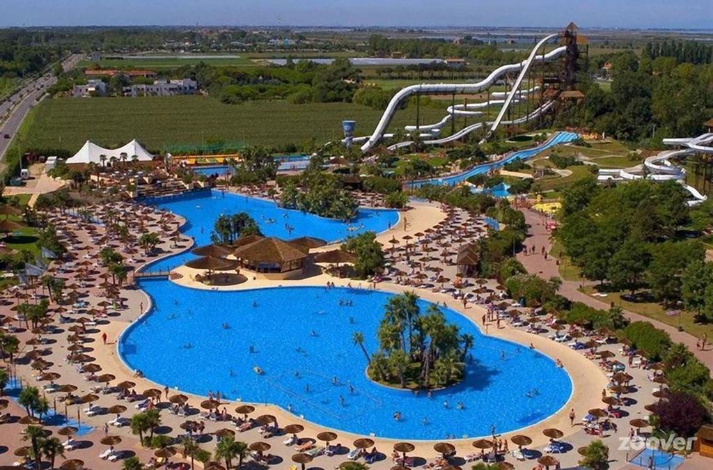 Appartamenti Cristina Carraro Immobiliare - Family Apartments Lido di Jesolo Luaran gambar