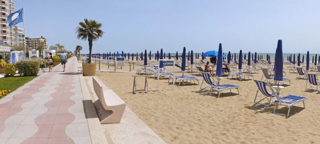 Appartamenti Cristina Carraro Immobiliare - Family Apartments Lido di Jesolo Luaran gambar